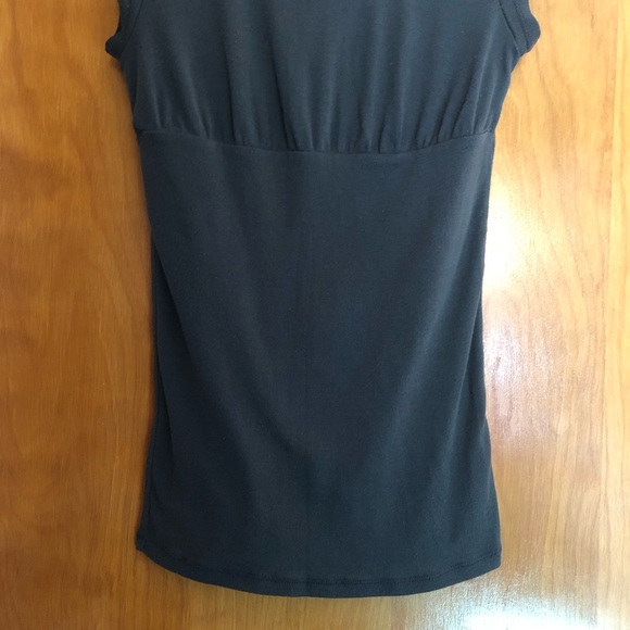 VS Tee Shop | Soft Gray Cap Sleeve Tee - Picture 2 of 6